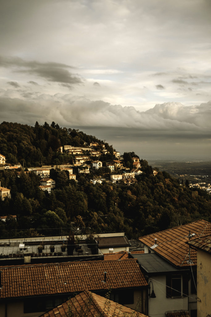 miasto brunate, jezioro como. jak dojechac nad jezioro como, co robic nad jeziorem como