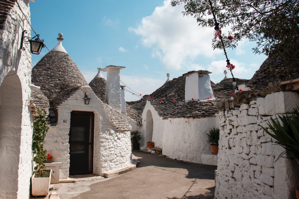 alberobello, co zobaczyc we włoszech, unikalne miejsca we włoszech. blog o włoszech