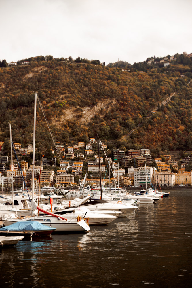 port nad jeziorem como, widok na jezioro como z miasta como, como co zobaczyc w tym mieście