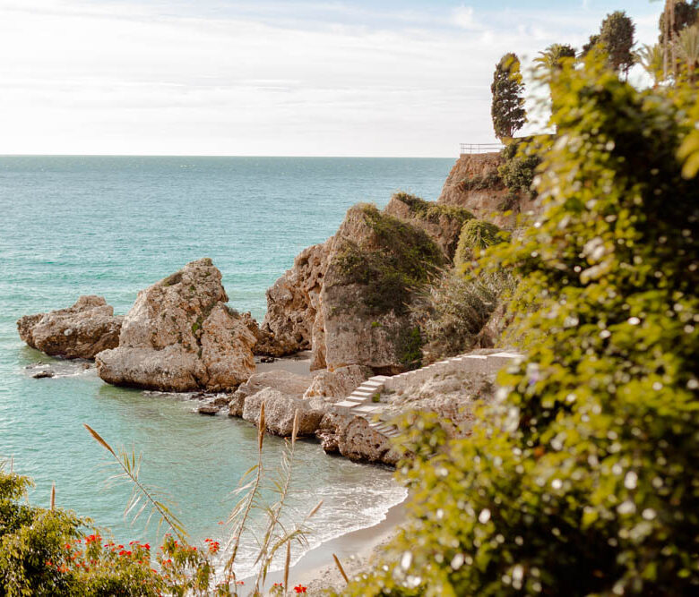 co zobaczyc w nerja, plaże w nerja, plaże andaluzji