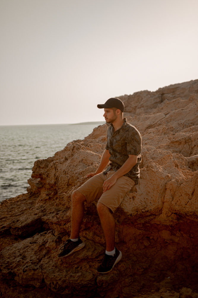 Miejsca, które trzeba zobaczyć na Cape Greco Kameralna plaża przy bazie radarowej
