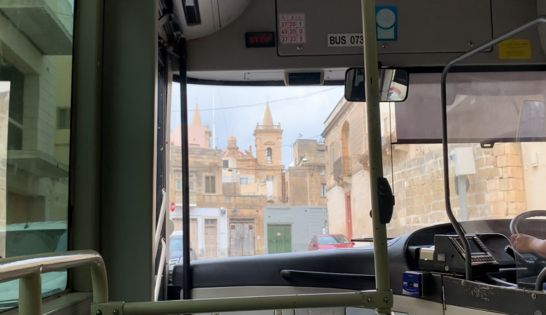 zwiedzanie malty komunikacją miejską, ile kosztują bilety na autobus na malcie